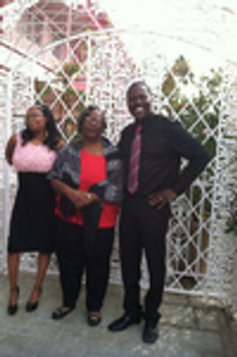 Gloria Washington photo gallery thumbnail 2 of 3