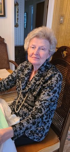 Dora Jagodzinski photo gallery thumbnail 4 of 4