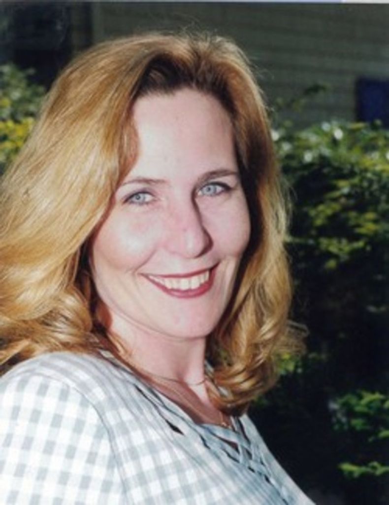 Lisa M. Harnois