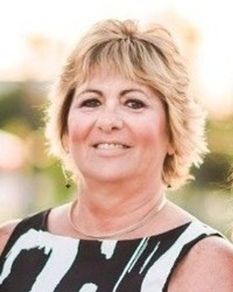 Loni Lynn Cooley Profile Photo