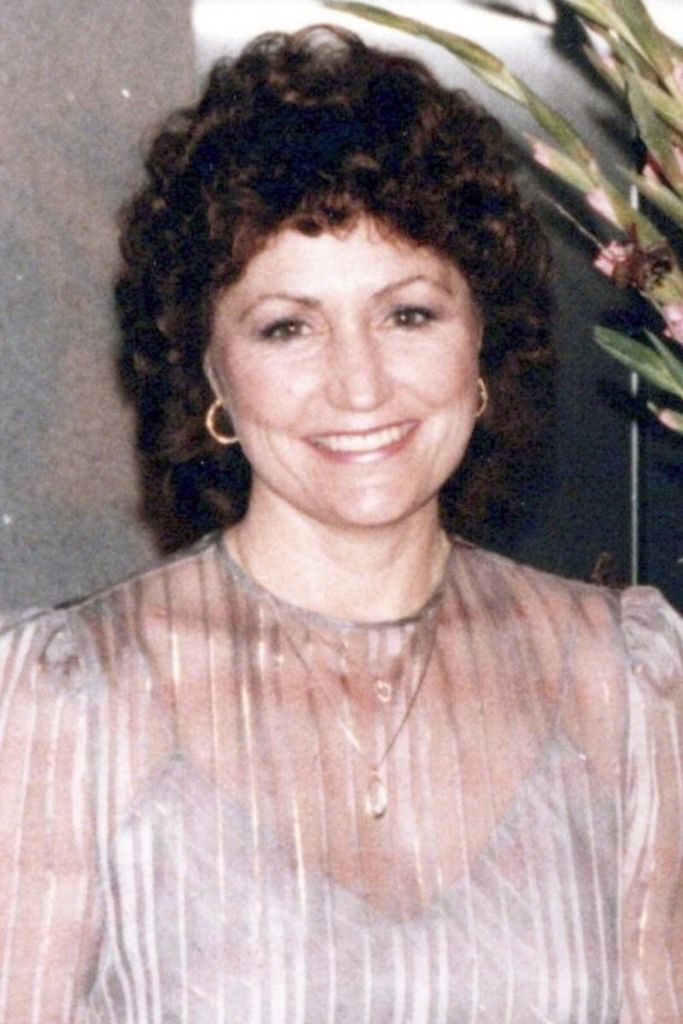 Diane Yvonne (Dusserre) Wellington