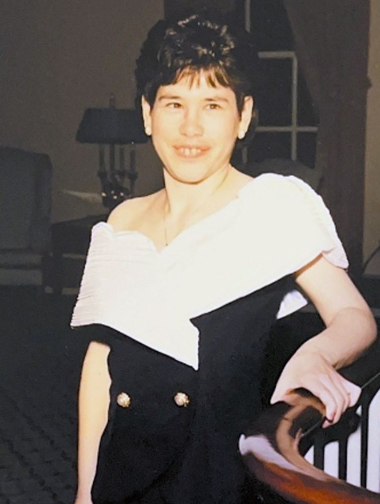 Christina Kakis Profile Photo