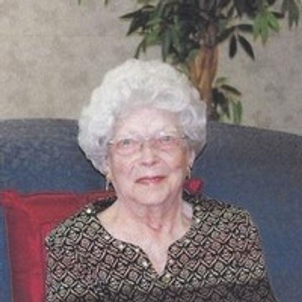 Evelyn Vada Halstad