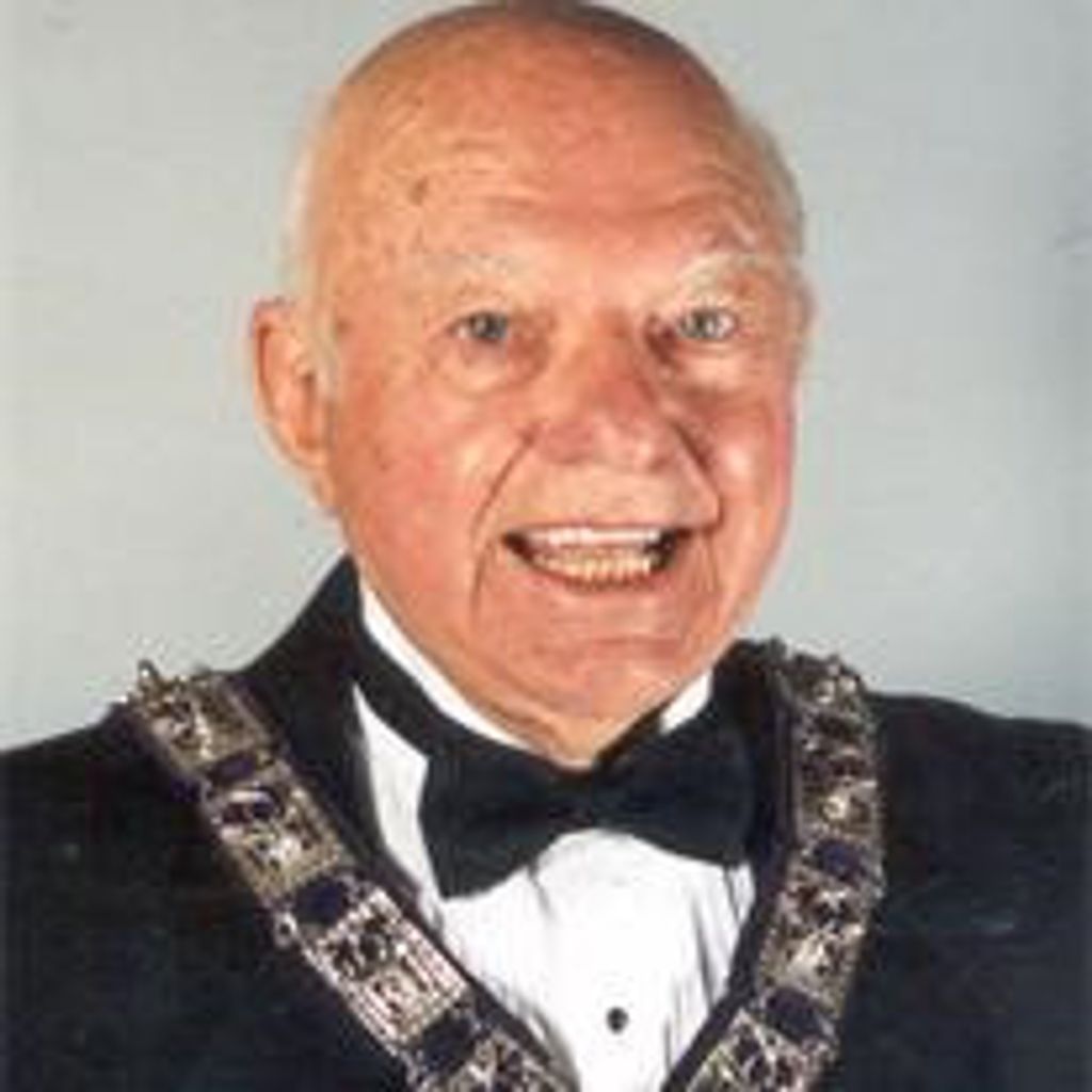 Commander G. Farner Usnr, Retired