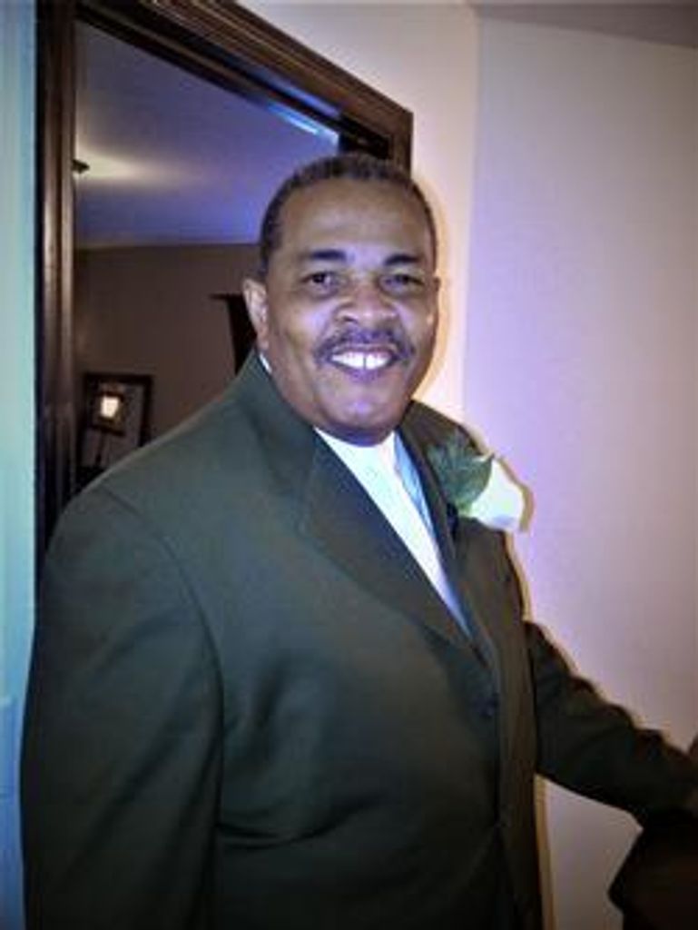 Mr. Johnny Nelson Woolen Jr.