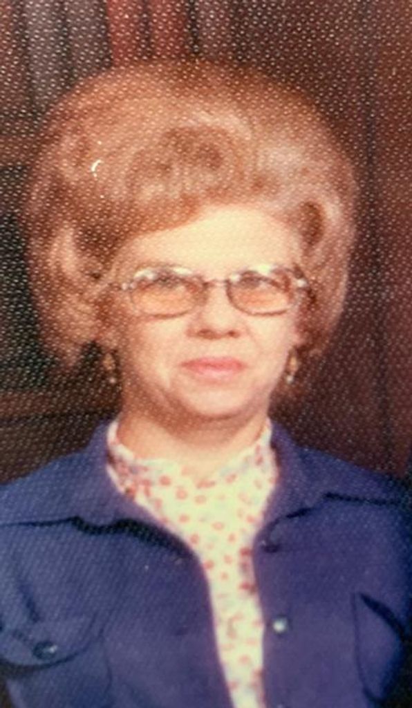 Carrie Jo Hall Profile Photo