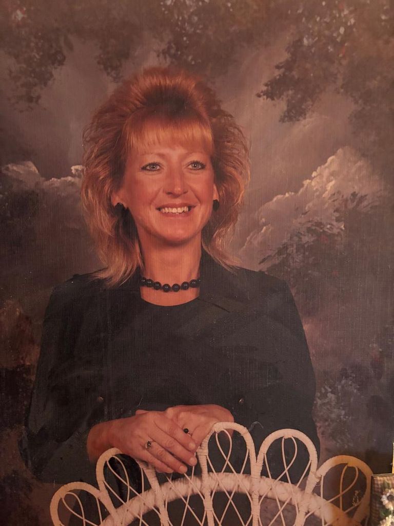 Carolyn Gillette