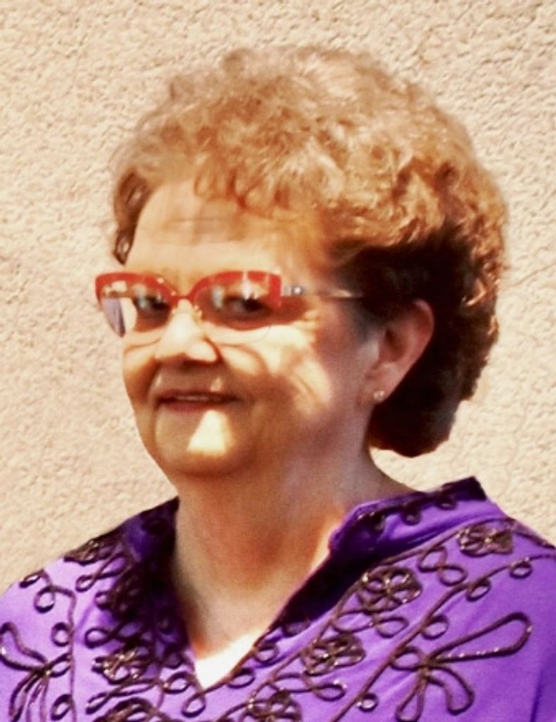 Carolyn Potter Profile Photo