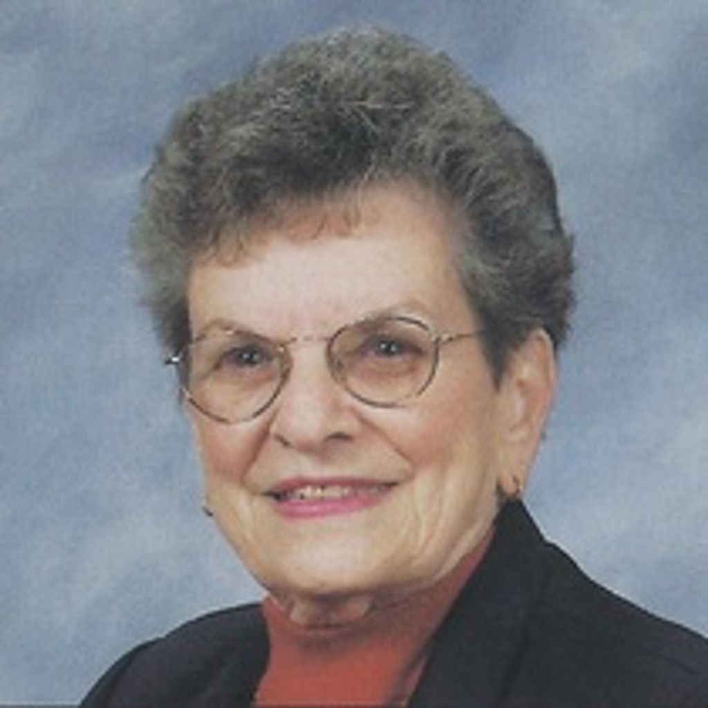 Gwendoyln F Baxter