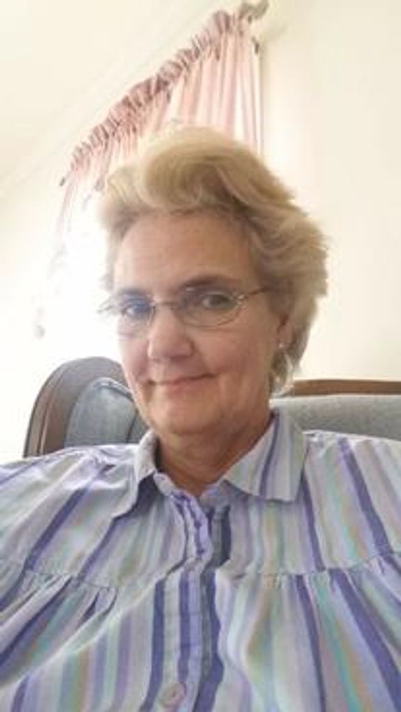 Lyndora May "Lynn" Tindle