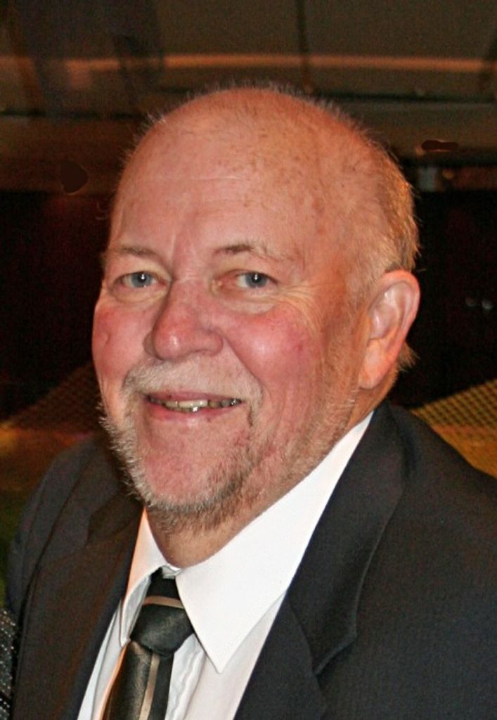 Robert George Mickelsen