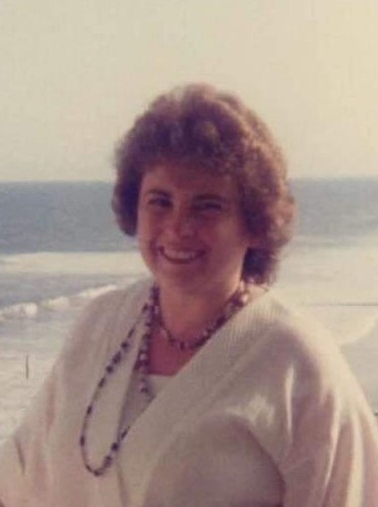 Ellen Munella Profile Photo