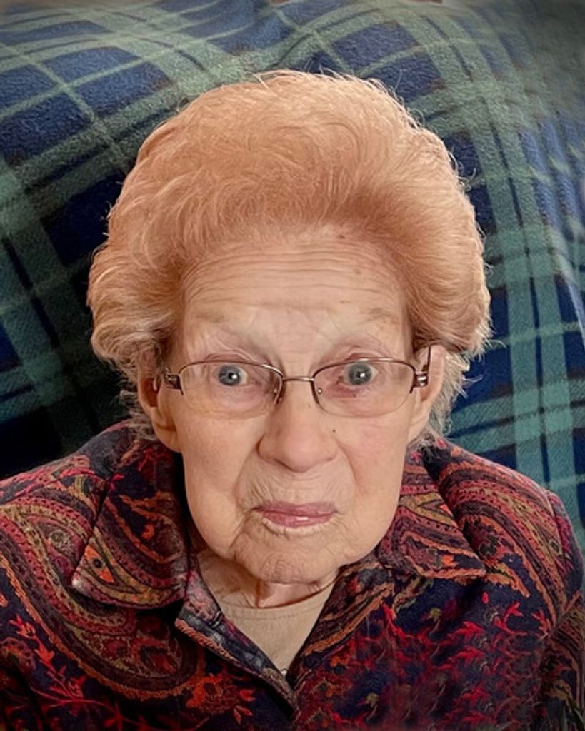 Helen Slater Profile Photo