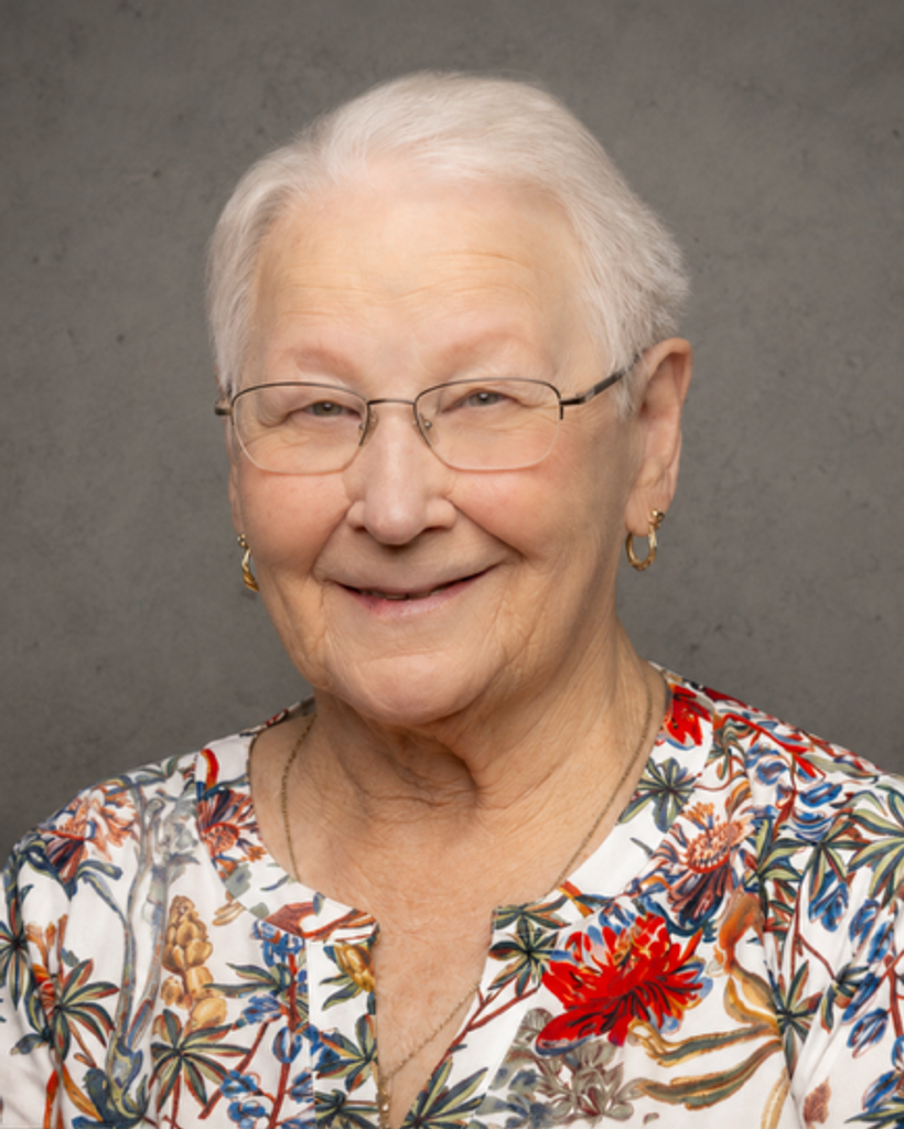 "Molly" Ozell Abernathy