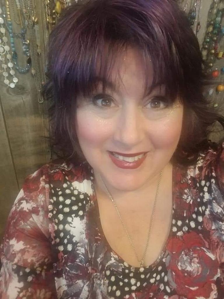 Robyn Hill Profile Photo