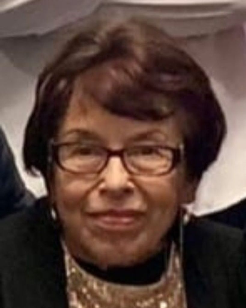 Esther Guajardo De Vazquez