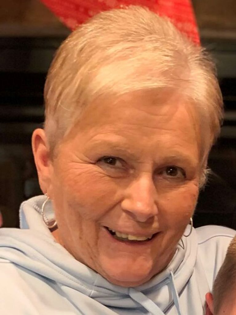 Marla Marie Maratellos Profile Photo