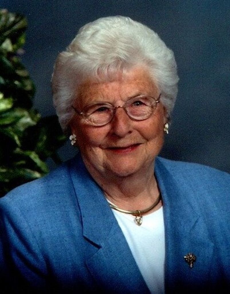 Lola Crown Hains Profile Photo