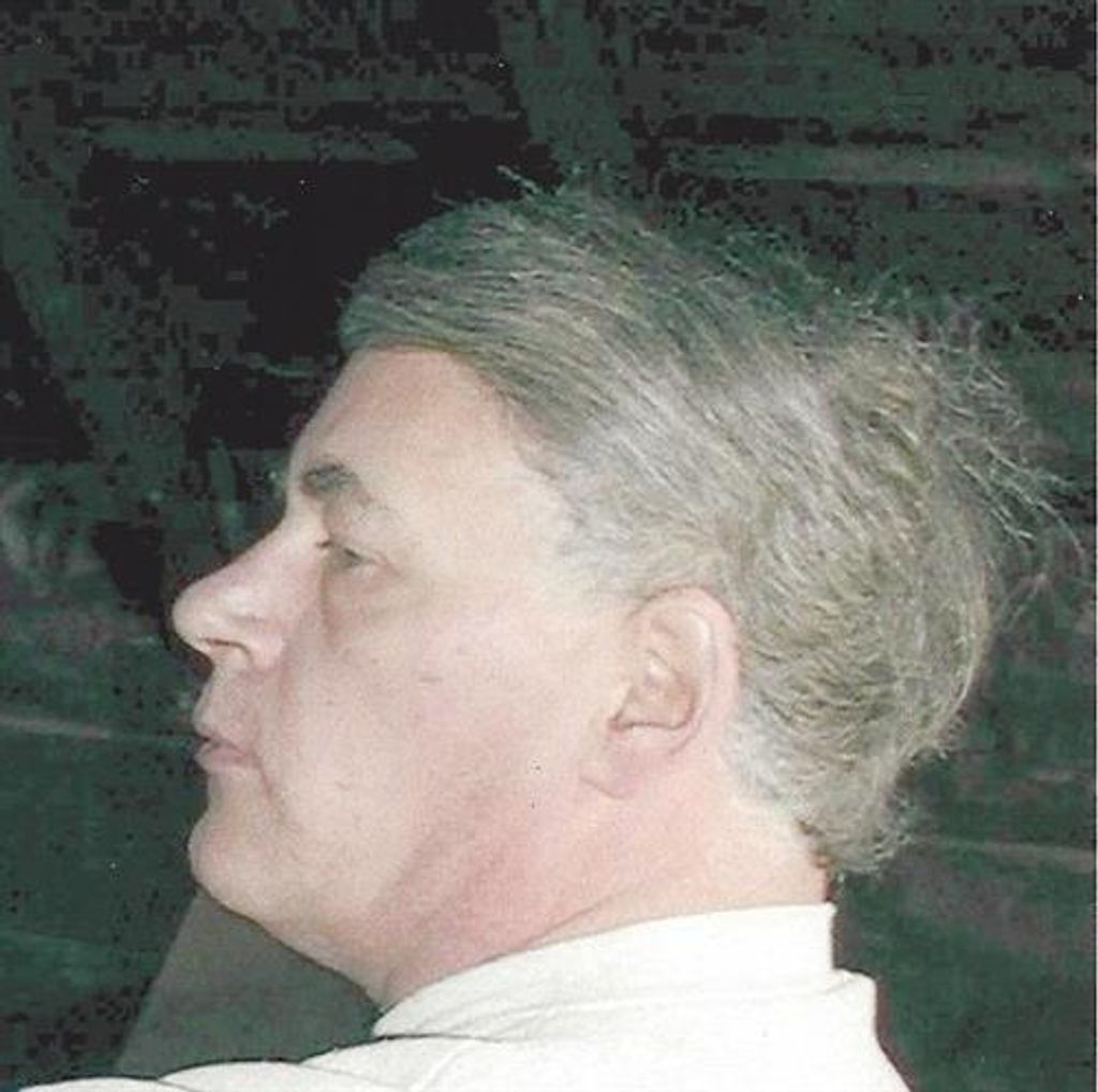 Robert Brosche Profile Photo