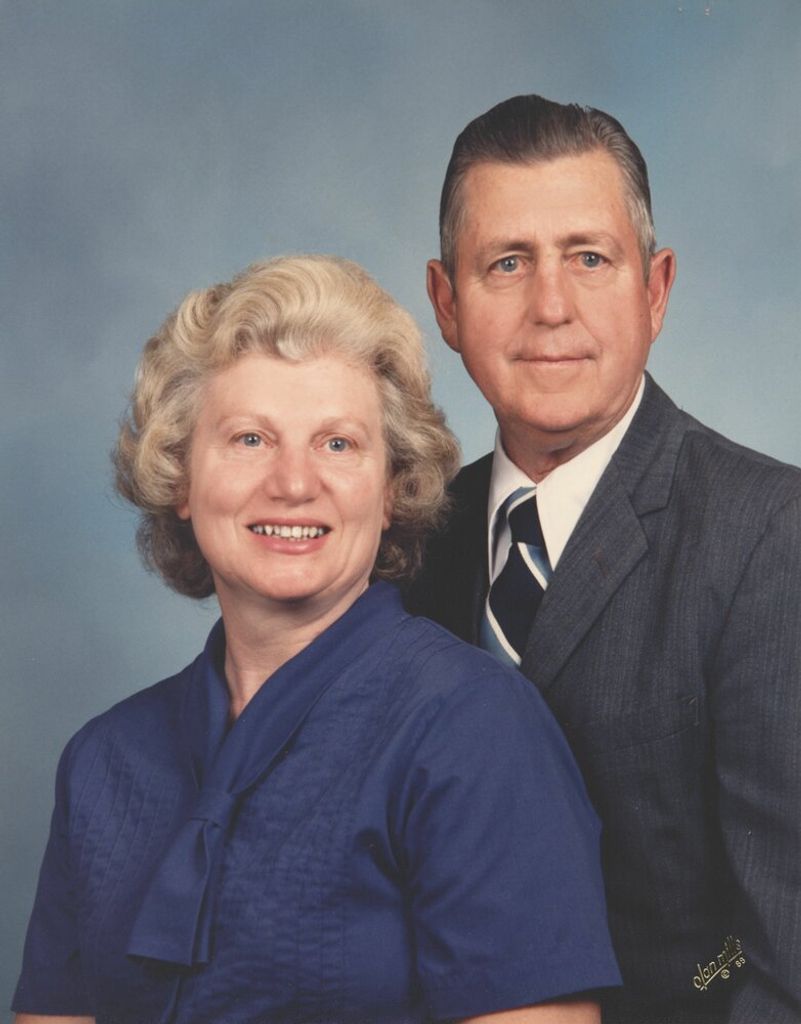 JoAnne  Wayne