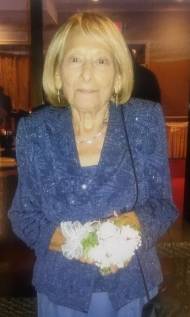 Marie T Savignanno Profile Photo