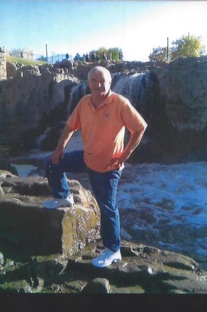 Jerzy Twarog Profile Photo