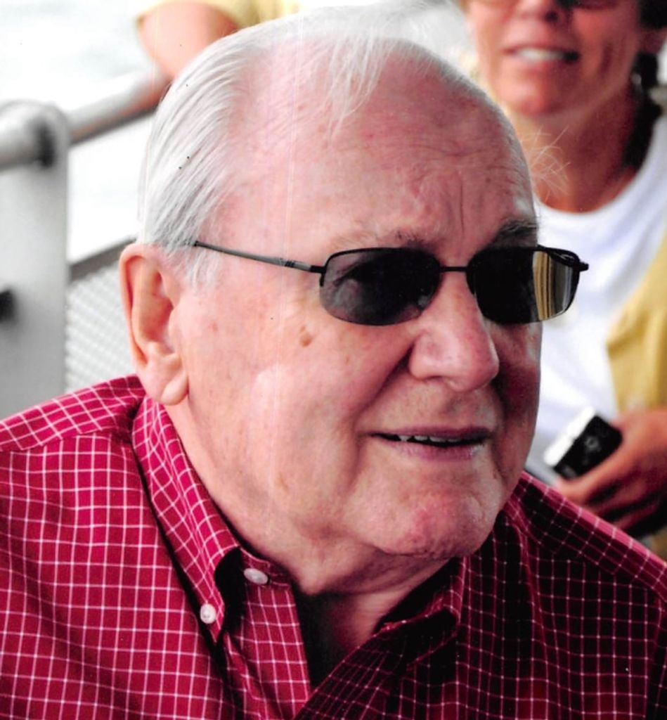 Robert E. Creighton Profile Photo