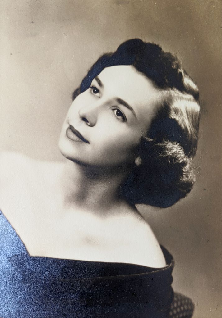 Sydna Fryer Lowndes