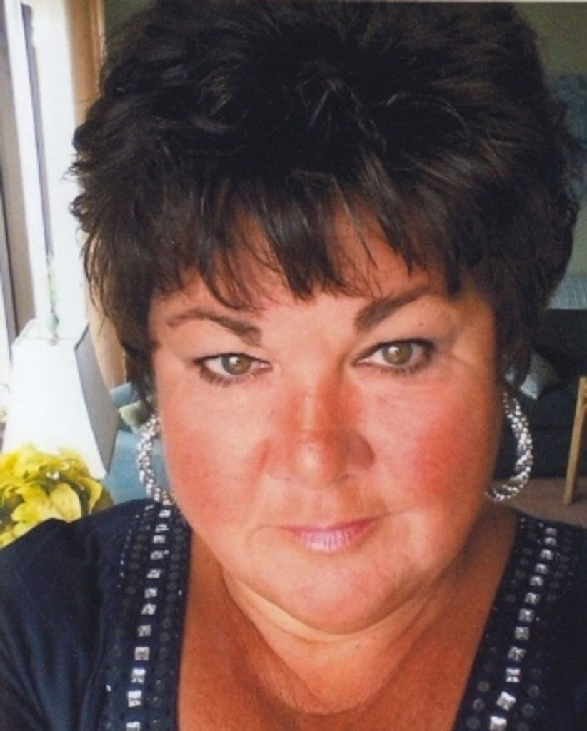 Lucie Pelletier Hanson Profile Photo