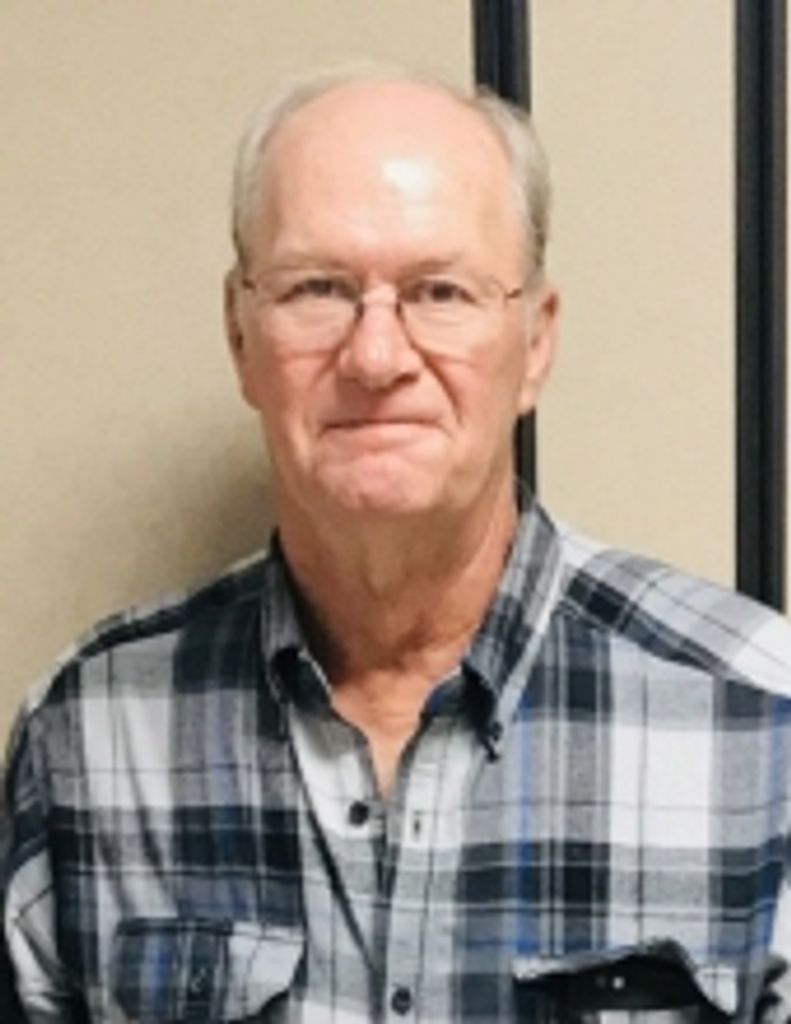 Roger  Winston  Elliott Profile Photo