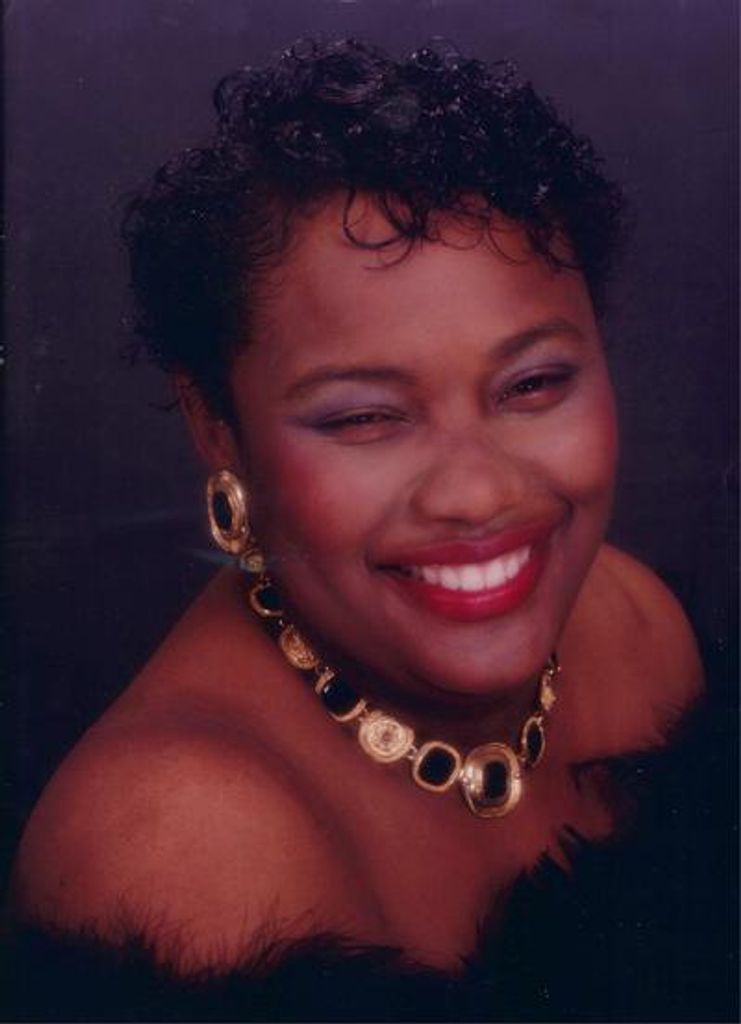 Louise Dora Profile Photo