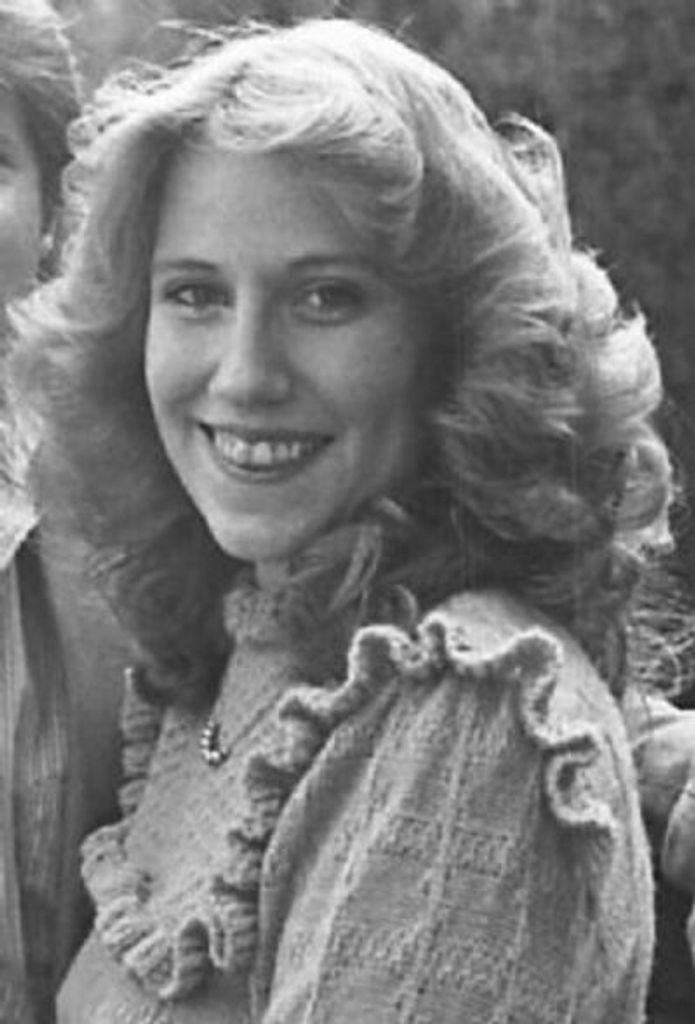 Leslie Lynn Lewis Chiles