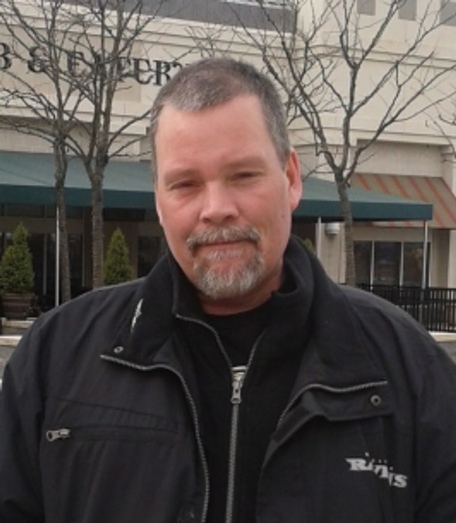 Robert Hunnewell Profile Photo