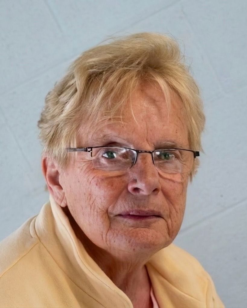 Monique Lucille Auger Profile Photo