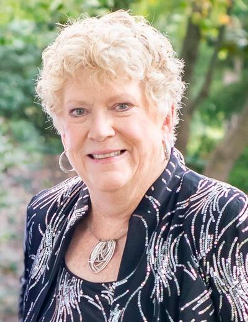 Lucinda Simmons Kirchhoff Profile Photo