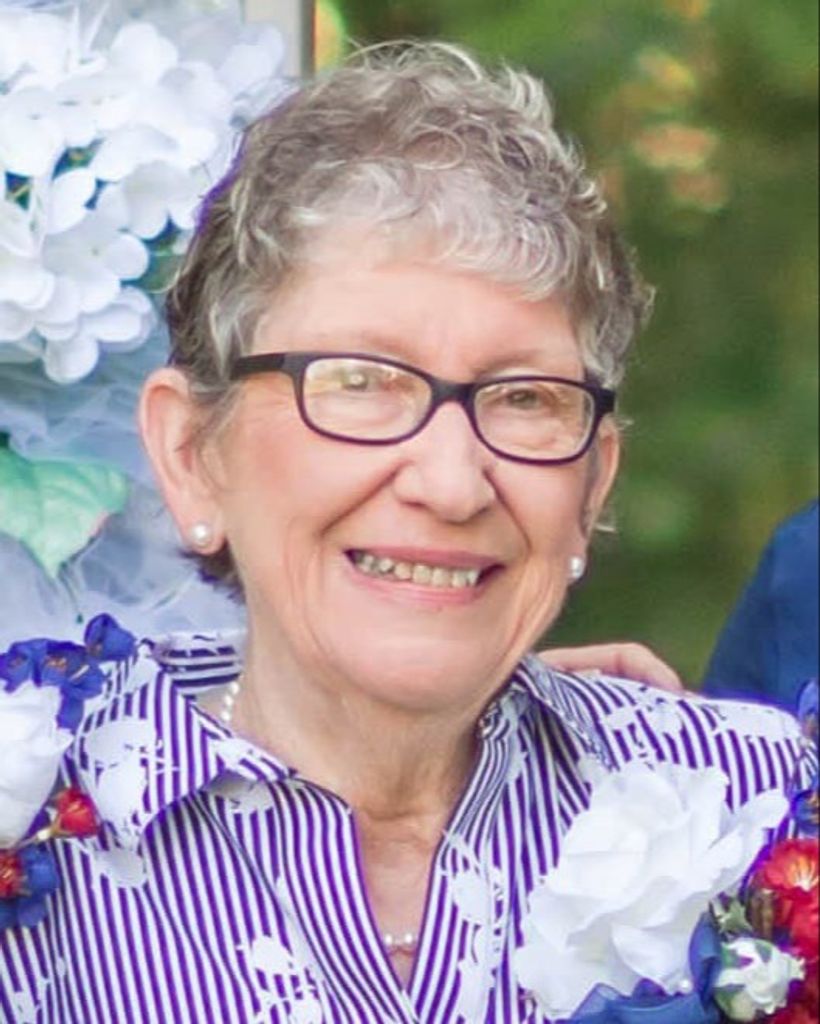 Charlotte Fields Profile Photo