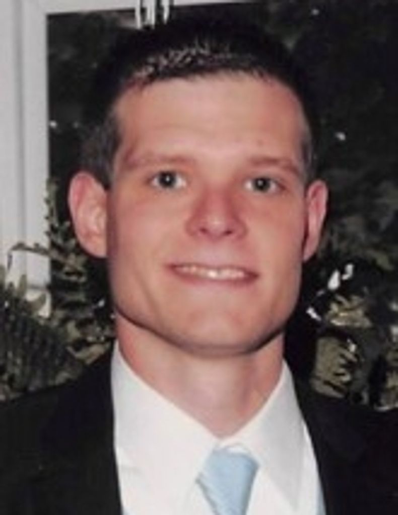 Elliot Charles Hartje Profile Photo