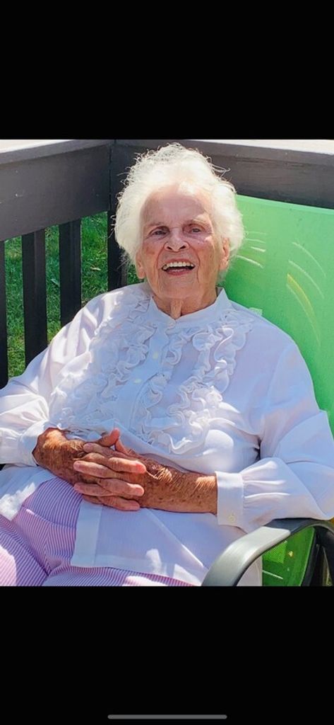 Eva B. Giguere Profile Photo