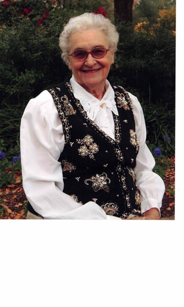 Doris Leah (Benham)  Donnell Holder