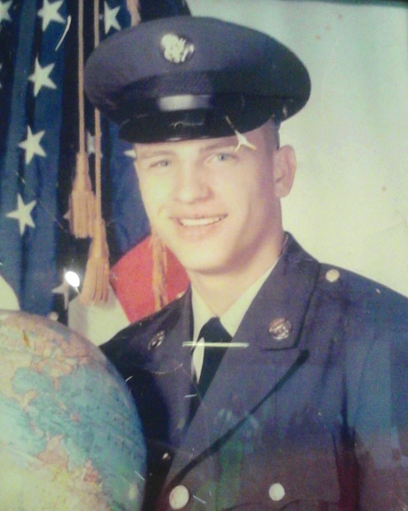 Billy Lloyd Burton Profile Photo