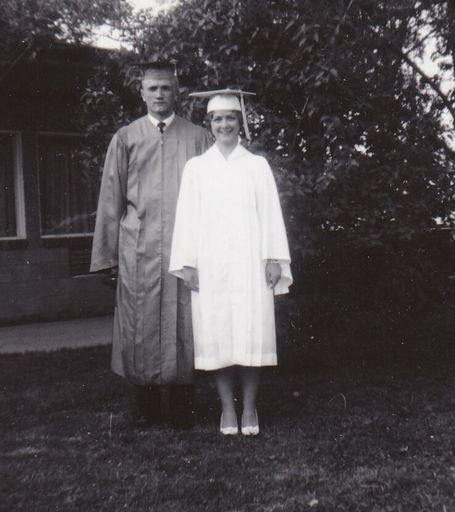 Carolyn J. (Bergstrom)  Bohl photo gallery thumbnail 105 of 133