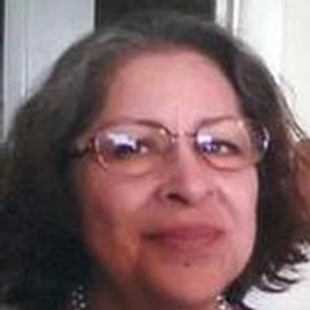 Cornelia Molina