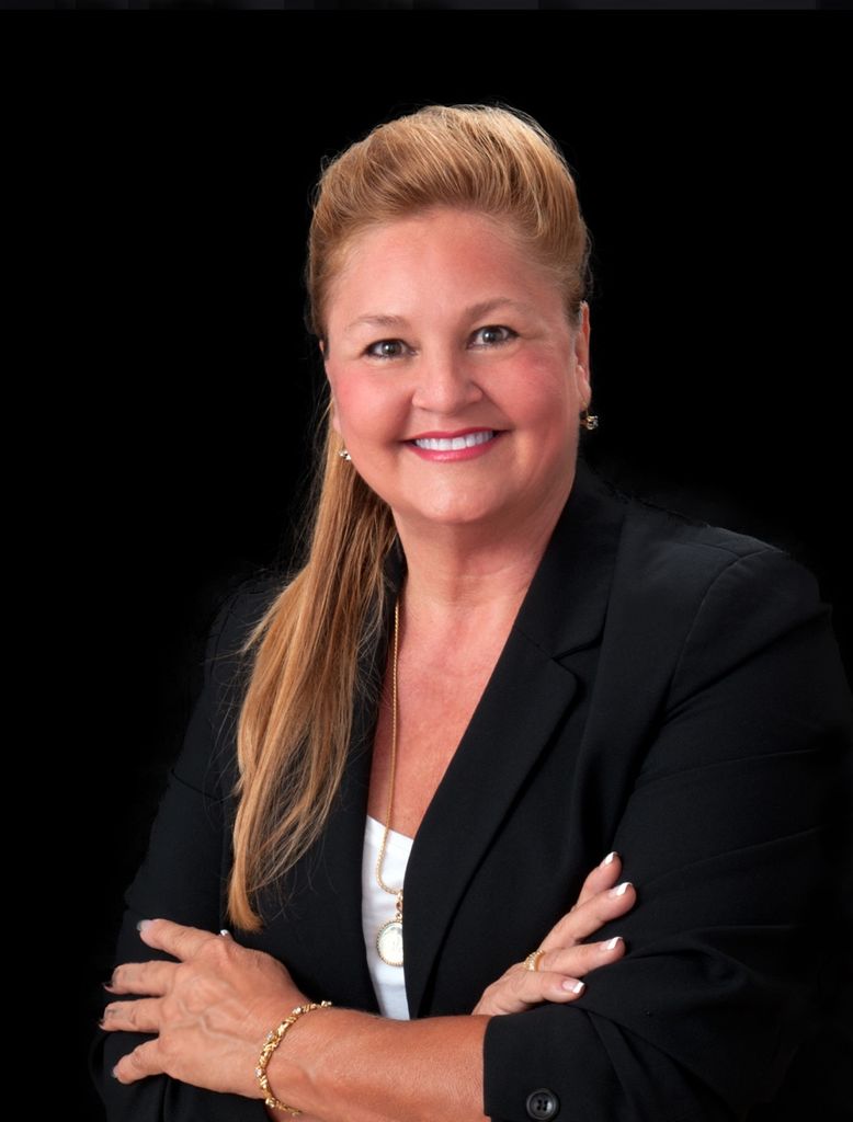 Gina Louise Cieslinski Profile Photo