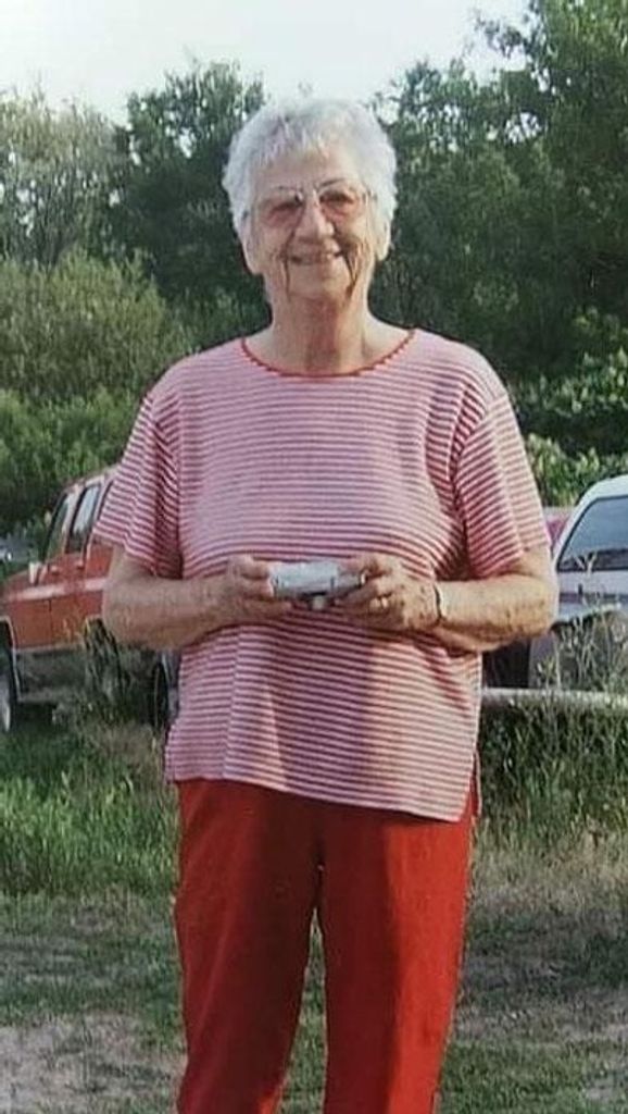 Vera Hesse Lapointe Profile Photo