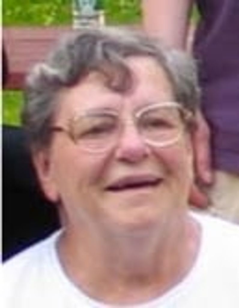 Charlotte Knight Profile Photo