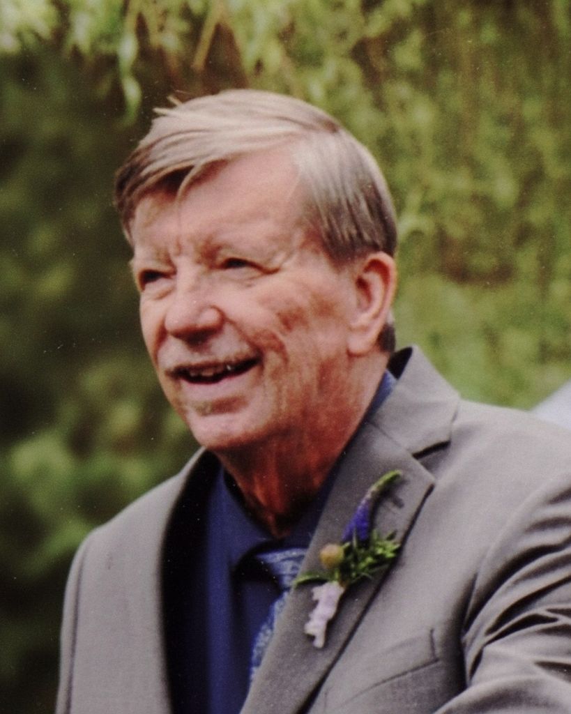 Robert Leroy Lindholm Profile Photo