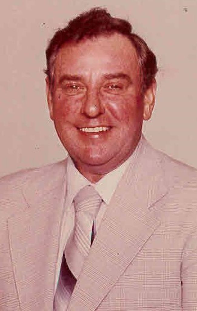 Robert F. Lutz Profile Photo