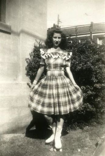 Laverne Croft Snowden photo gallery thumbnail 4 of 80