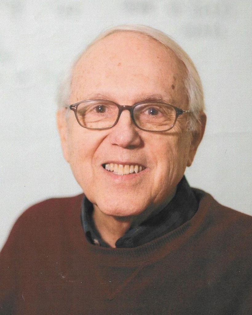 Professor Robert W. Case Profile Photo