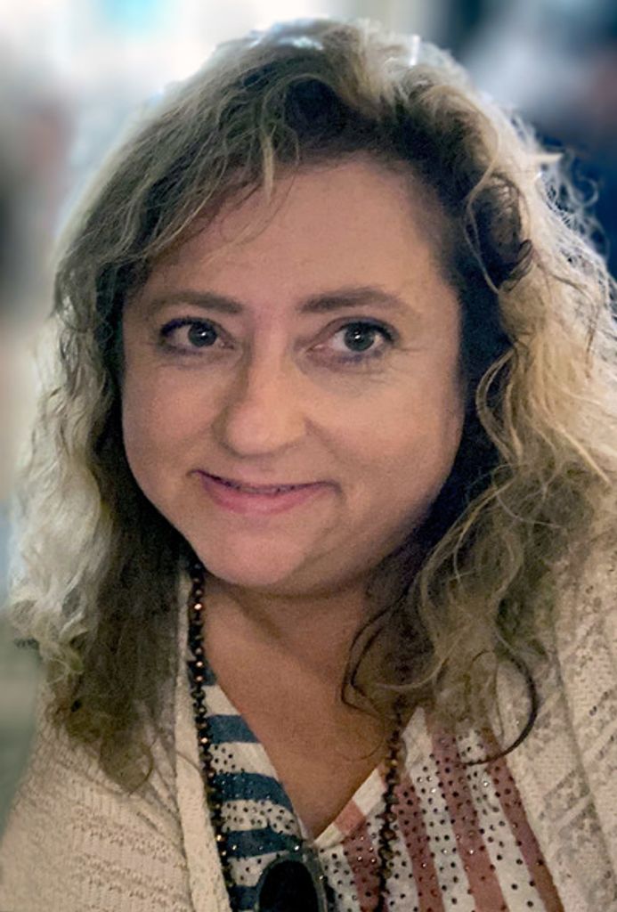 Carolyne Elizabeth Paradiso